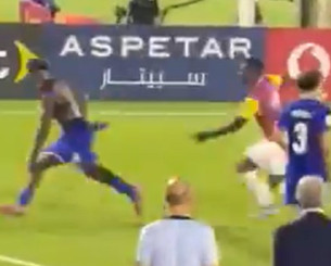 Κολομβιανοί κυνηγούσαν Γάλλους - Χάος σε ματς του Παγκοσμίου Κυπέλλου των 17χρονων (video)