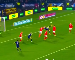 Ασύλληπτο γκολ του ΜακΤόμινεϊ με ανάποδο «ψαλιδάκι» (video)