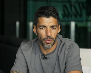 Συγκλονίζει ο Λουίς Σουάρες: «Οταν ήμουν παιδί καθάριζα αυτοκίνητα και πουλούσα μεταχειρισμένες τηλεφωνικές κάρτες»