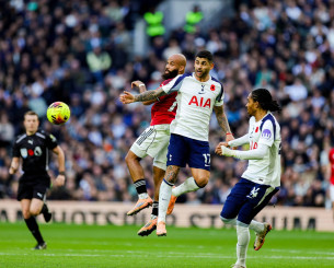 Η Μάντσεστερ Γιουνάιτεντ έσωσε τον βαθμό με buzzer beater του Ντε Λιχτ κόντρα στην Τότεναμ