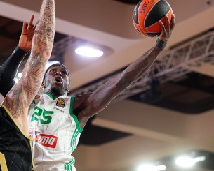 Oh mon dieu: Ο Κέντρικ Ναν έκανε τους Γάλλους να γουρλώσουν τα μάτια - Τα απίθανα νούμερά του (vid)