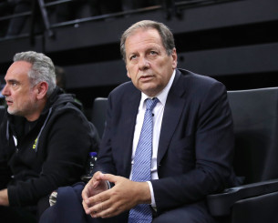 Στη Γαλλία με την ΑΕΚ για το Game 2 με Ναντέρ ο Αγγελόπουλος Στη Γαλλία με την ΑΕΚ για το Game 2 με Ναντέρ ο Αγγελόπουλος