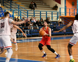 Επικράτησε ο Πανερυθραϊκός της Δόξας Λευκάδας και κλείνει «ραντεβού» με τη Μύκονο, τα ζευγάρια των Playoffs Επικράτησε ο Πανερυθραϊκός της Δόξας Λευκάδας και κλείνει «ραντεβού» με τη Μύκονο, τα ζευγάρια των Playoffs