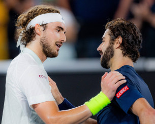 Με Τόμπσον ξεκινάει ο Τσιτσιπάς στο Μόντε Κάρλο