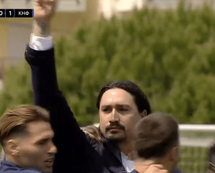 Το υψωμένο χέρι του Σεμπάστιαν Λέτο Το υψωμένο χέρι του Σεμπάστιαν Λέτο