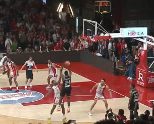 To τρομερό Buzzer Beater του Μπάρτλεϊ που... έσωσε τον ΠΑΟΚ στο Σολέ (vid) To τρομερό Buzzer Beater του Μπάρτλεϊ που... έσωσε τον ΠΑΟΚ στο Σολέ (vid)