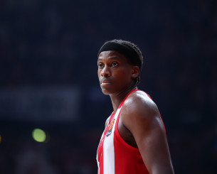 Εκτός Νιλικίνα, ΜακΚίσικ για Ερυθρό Αστέρα