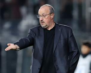 Μπενίτεθ: «Στην καλή μας μέρα μπορούμε να ανταγωνιστούμε οποιονδήποτε»