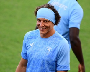 Ο Νταβίντ Λουίζ επέστρεψε στα γκολ στο Champions League και έγραψε ιστορία (video)