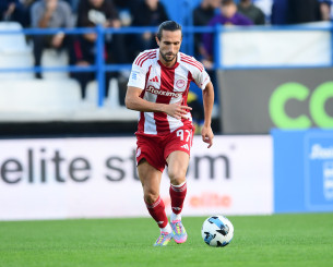 Ο κομβικός Γιαζίτζι που... εκμεταλλεύεται κάθε ευκαιρία και δίνει πολύτιμες λύσεις στον Ολυμπιακό (videos)