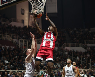 Το επιθετικό κρεσέντο του Σέιμπεν Λι με 18 πόντους και 4/4 τρίποντα στο ημίχρονο (video)