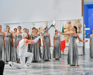 Η Ολυμπιακή Φλόγα ξεκίνησε το ταξίδι της για το Μιλάνο