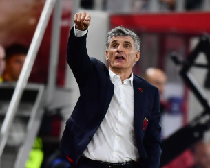 Ο Μεντιλίμπαρ τρέχει με... 90 στον πάγκο του Ολυμπιακού!