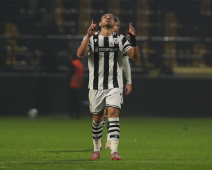 Το γκολ του Γιακουμάκη που νίκησε τον... χρόνο και ισοφάρισε τον Άρη στην εκπνοή του ντέρμπι (video)