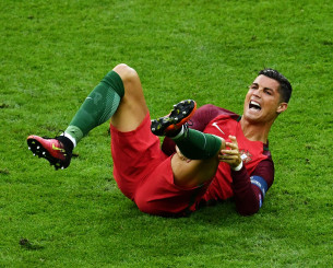 Ο γιατρός που πάει ο Λεσόρ έχει χειρουργήσει Κριστιάνο και Φαν Μπάστεν!