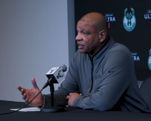 Ο Ρίβερς αποθέωσε τον Αντετοκούνμπο: «Νιώθω πως συνεχώς σπάει ρεκόρ - Είμαστε τυχεροί...» (video)