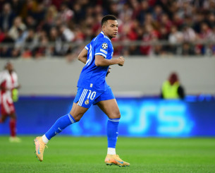 Εμπαπέ: «Δραματικό το φινάλε σε ένα δύσκολο γήπεδο, αλλά αντέξαμε»