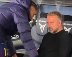 Βούρκωσε στον πάγκο ο Φλικ μετά τη νίκη της Μπαρτσελόνα - Τι συνέβη (video)