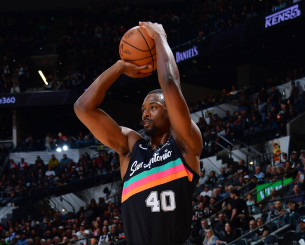 Τρίτη σερί νίκη για τους Σπερς, άνετοι οι Γκρίζλις