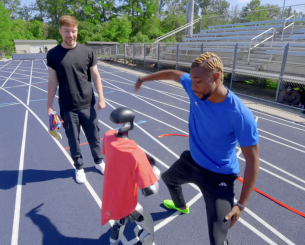Ο Λάιλς αγωνίστηκε κόντρα στα τρία πιο γρήγορα... ρομπότ του κόσμου σε κούρσα 50μ