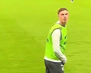 Οι οπαδοί γιούχαραν τον Μαντουέκε κι ο Πάλμερ συμφώνησε (video)