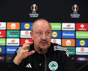 Μπενίτεθ: «Να βελτιωνόμαστε κάθε μέρα και νίκη με τη νίκη θα γίνονται πιο εύκολα τα πράγματα»