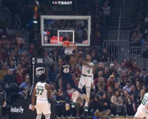 Βραδιά γεμάτη καρφώματα και... poster Μίτσελ στο Top 10 του ΝΒΑ (video)