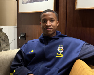 Ο Ντέβον Χολ στο Athletiko: «Η Φενέρ παίζει με 'στόχο στην πλάτη' - Πρόκληση ο Γιασικεβίτσιους»