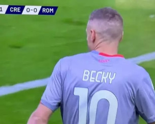 Ο πολύ ξεχωριστός λόγος για τον οποίο η φανέλα του Βάρντι έγραφε ένα γυναικείο όνομα