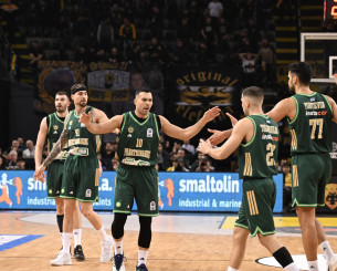 «Ομοβροντία» τριπόντων του Παναθηναϊκού στα Λιόσια και 65 πόντοι σε ένα ημίχρονο κόντρα στην ΑΕΚ (videos)