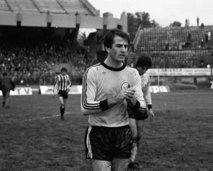 Οταν ο Μπάγεβιτς έκανε ντεμπούτο με την ΑΕΚ το 1977