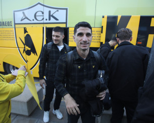 Η ΑΕΚ πέταξε για Σαμψούντα με διάθεση… Φλωρεντίας (photos)