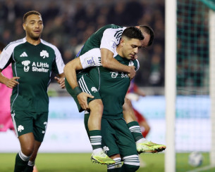 Κερδίζει πέναλτι ο Ντέσερς, εύστοχος ο Μπακασέτας και 2-0 για τον Παναθηναϊκό (video)