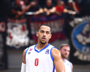 Ο Κένταλ Σμιθ και με τη βούλα στον Κόροιβο