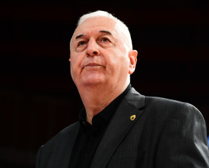 Σάκοτα στο ημίχρονο του ματς με τον Ολυμπιακό: «Τεράστια η διαφορά στα φάουλ»