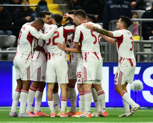 Ούτε ο Μαρτίνς, ούτε ο Μουζακίτης: Αυτός αναδείχθηκε κορυφαίος του Καϊράτ - Ολυμπιακός από την UEFA