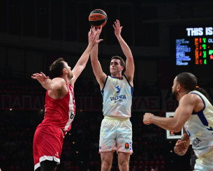 Η Βαλένθια «έτρεξε» σερί 15-0 στην τέταρτη περίοδο κόντρα στον Ολυμπιακό