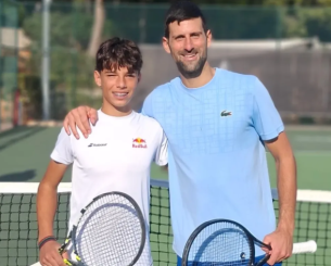 Τζόκοβιτς για Παγώνη: «Σε παρακαλώ θυμήσου την προπόνηση μας όταν πάρεις το πρώτο σου Grand Slam» (video)