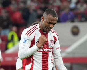 Παιχταράς Ελ Κααμπί, γράφει ιστορία με τον Ολυμπιακό!