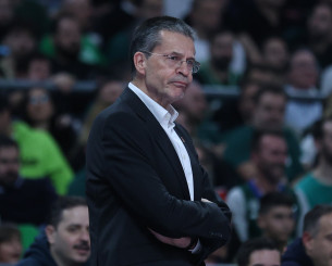 Μαρτίνεθ για το buzzer beater του Τέιλορ: «Έκανε λάθος, αλλά είναι ήρωας» (video)