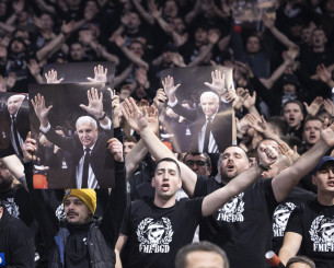 H μορφή του Ομπράντοβιτς στο γήπεδο της Παρτίζαν - Kλάματα και αποδοκιμασίες για τη διοίκηση (video)