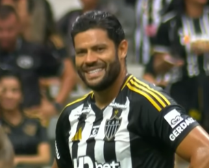 Ο Χουλκ… πυροβολεί ακόμη – Σκόραρε με φάουλ «οβίδα» στα 39 του (video)