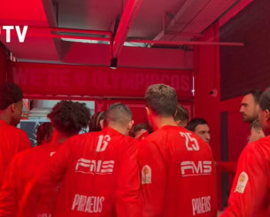 Η άλλη... όψη της νίκης του Ολυμπιακού κόντρα στην ΑΕΚ στο ΣΕΦ (video)