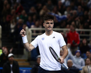 Ο Πέτρος Τσιτσιπάς επιστρέφει στον ρόλο του «αρχηγού» της Εθνικής Ελλάδας