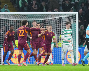 Περίπατος της Ρόμα στο Σέλτικ Παρκ - Το βιολί της η Άστον Βίλα, παραμένει οδηγός η Λυών