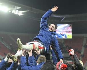 Αποθέωση για τον Ζαφείρη στο τελευταίο του παιχνίδι με τη Σλάβια Πράγας - Στα ελληνικά το «αντίο» των Τσέχων (video)