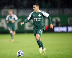 Ο Μπενίτεθ σκέφτεται να επαναφέρει το 3-4-2-1 κόντρα στην Πλζεν με τον Ζαρουρί φουλ μπακ