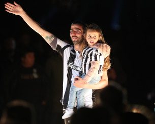 Κρέσπο: «Το 2019 πήραμε το νταμπλ και γράψαμε ιστορία με τον ΠΑΟΚ» (video)