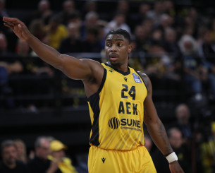 Η ΑΕΚ ψάχνει στη Μύκονο τη συνταγή που θα την επαναφέρει στις νίκες