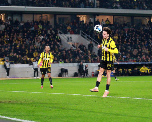 Ο Λιούμπιτσιτς με κεφαλιά το 1-1 της ΑΕΚ (video)